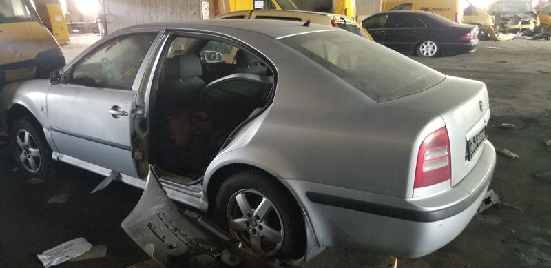 ŠKODA OCTAVIA TOUR 1.6