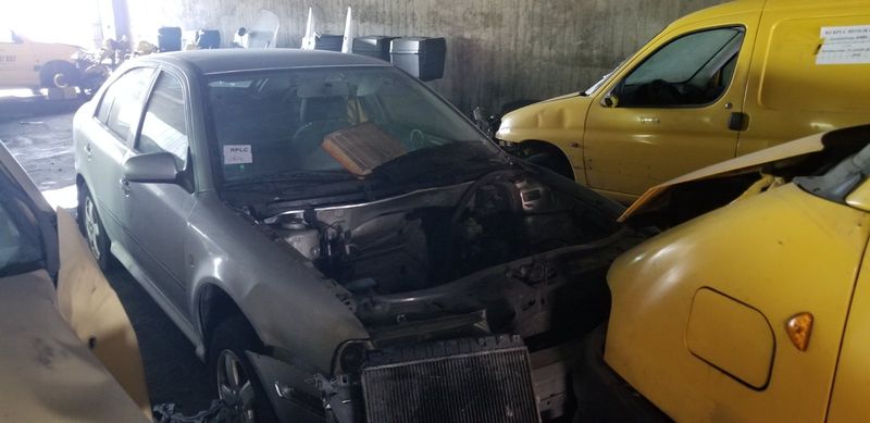 ŠKODA OCTAVIA TOUR 1.6 - Слика 2