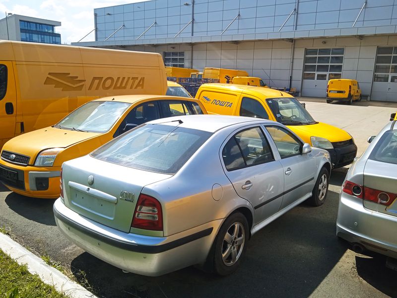 ŠKODA OCTAVIA TOUR 1.6 - Слика 2