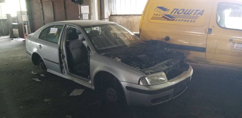 ŠKODA OCTAVIA TOUR 1.6