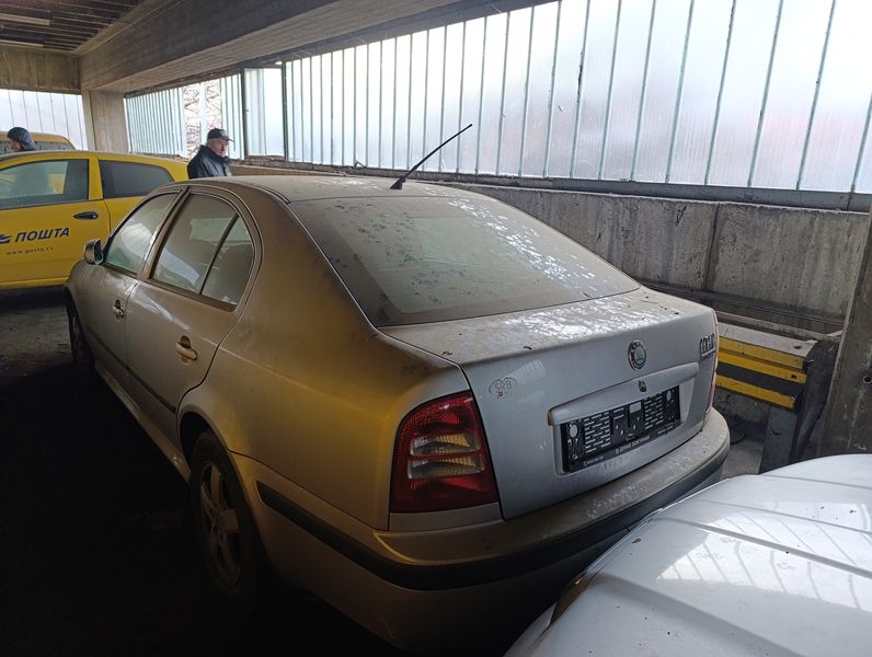 ŠKODA OCTAVIA TOUR 1.6 - Слика 2
