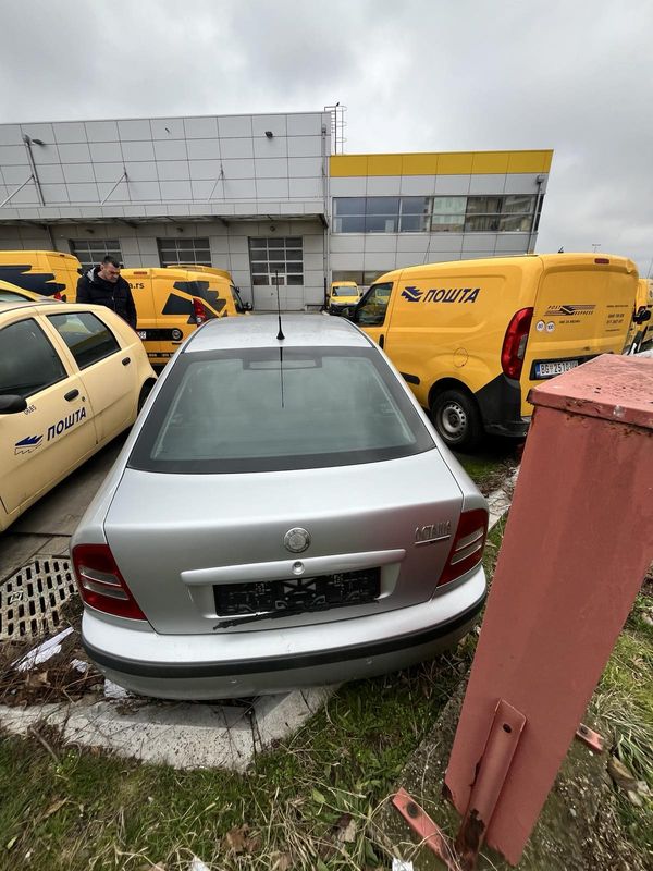 ŠKODA OCTAVIA TOUR 1.6 - Слика 2