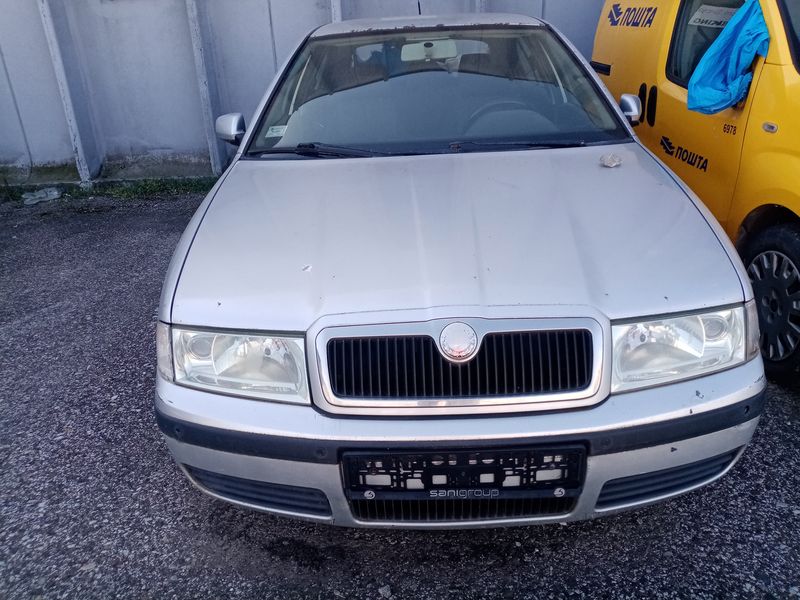 ŠKODA OCTAVIA TOUR 1.6 - Слика 2