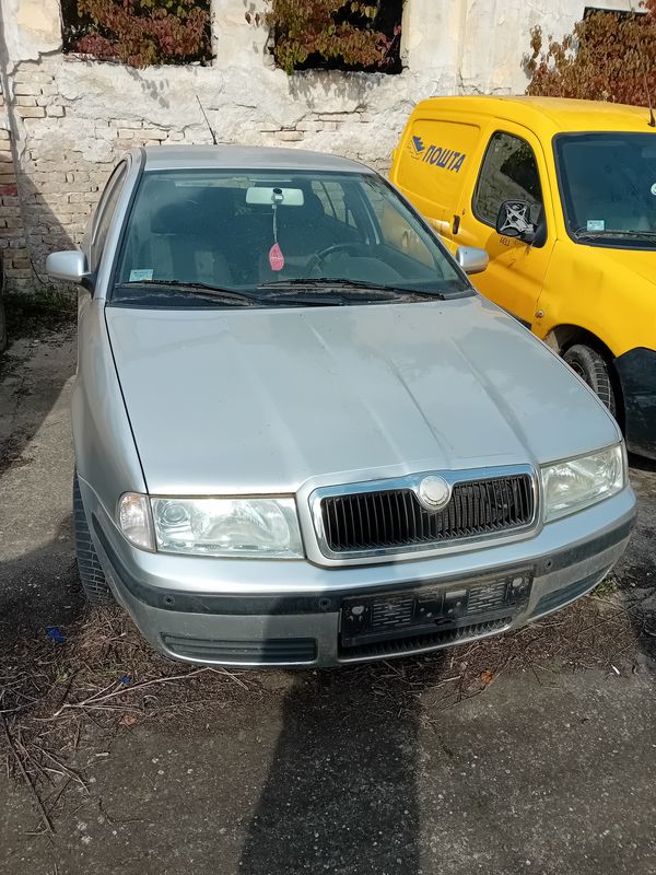 ŠKODA OCTAVIA TOUR 1.6