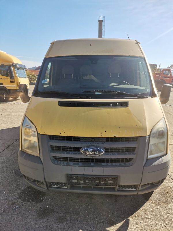 FORD TRANSIT 330 MWB 2.2 TDCI VAN FWD